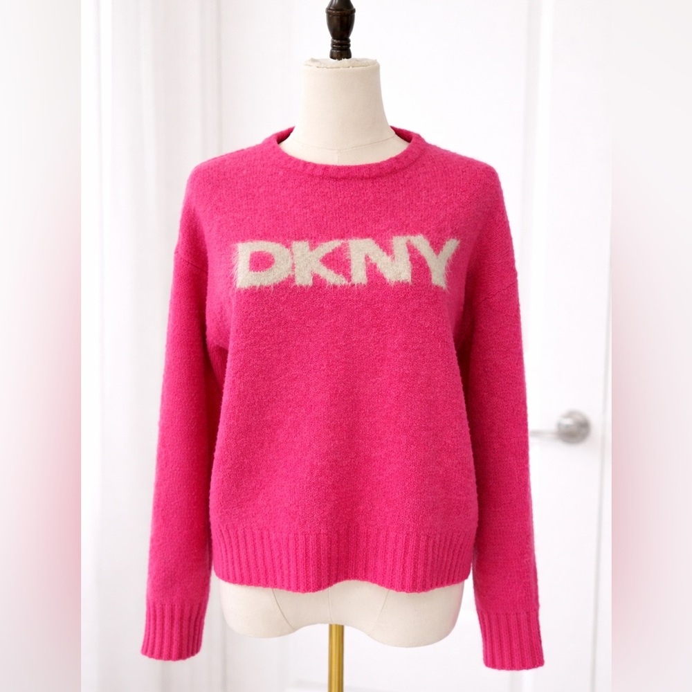 DKNY Pink Logo Sweater Size Large NWT Fuchsia Crewneck Knit